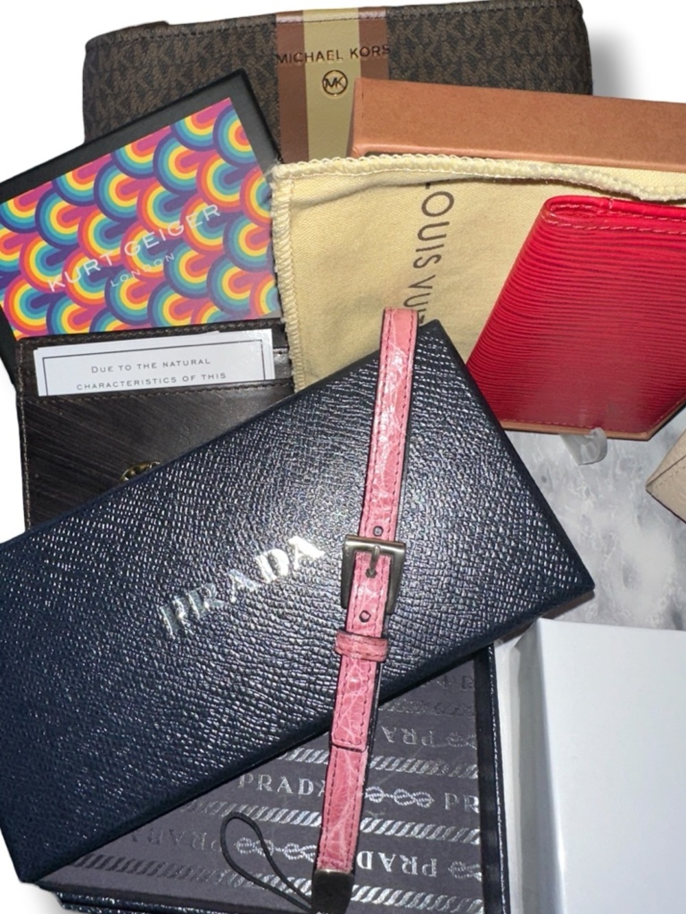 1️⃣5️⃣ STUFFED BAGS GAME: MCM, Vuitton, Versace, Dior, Prada, Givenchy, Geiger! - Picture 14 of 17